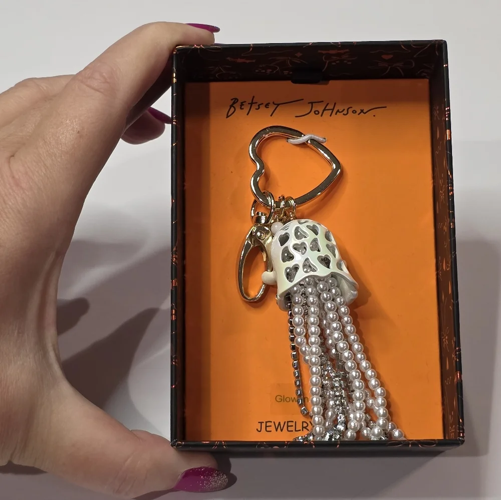 Betsey Johnson‎ Ghost Charm Keychain Jeweled Halloween Bag Purse Accessory